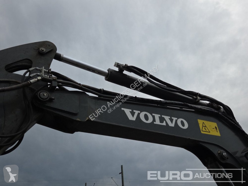 Багер Volvo EW60E