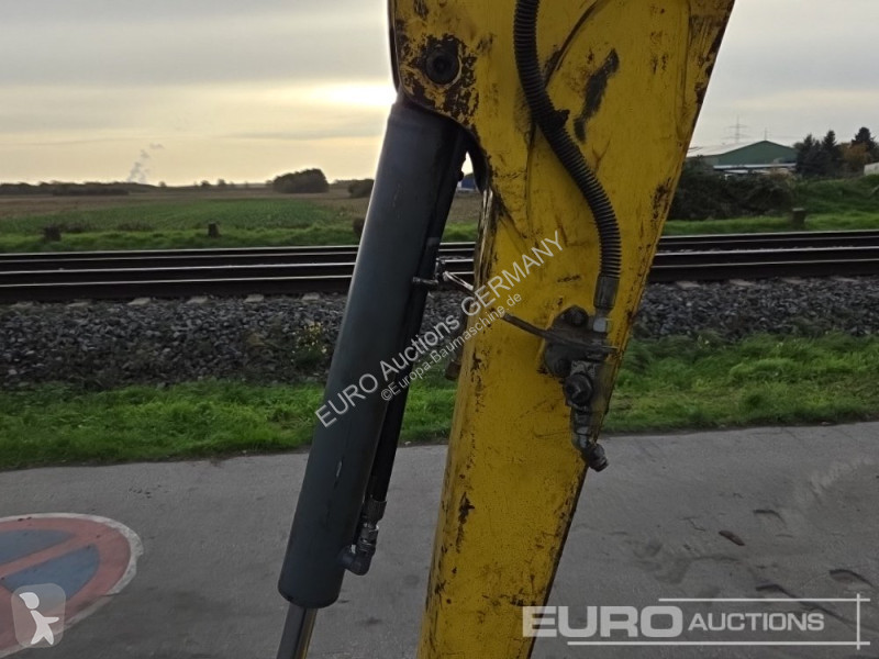 جرافة Wacker Neuson EZ38