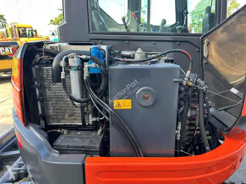 Escavadora Kubota KX155-3SZ