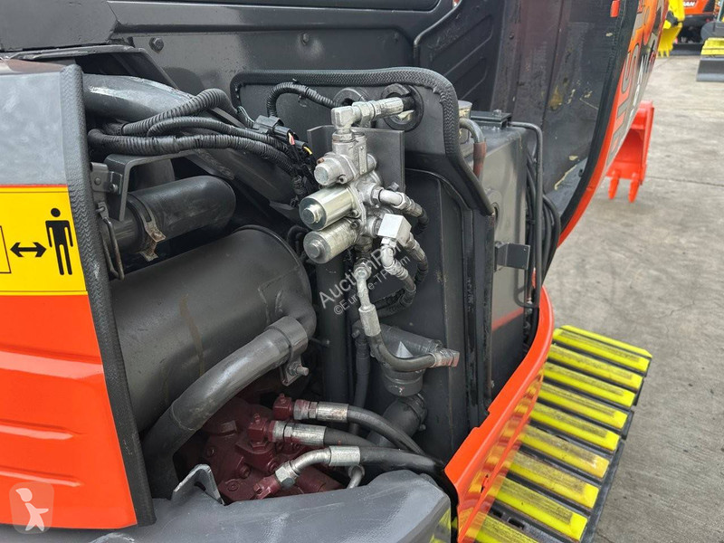 Escavadora Kubota KX135-3SZ