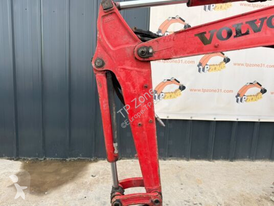 Escavadora Volvo ECR25D