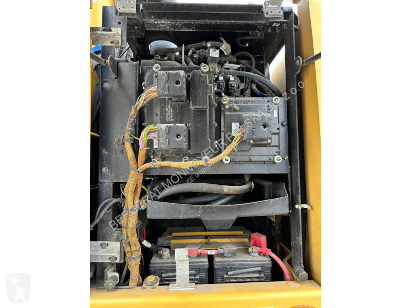 Excavator Caterpillar MH3022