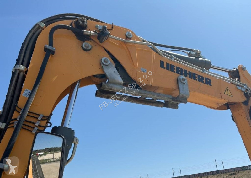 Escavadora Liebherr compact Wheeled Excavator