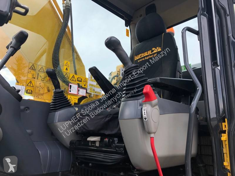 Excavator Komatsu PC210LC-11