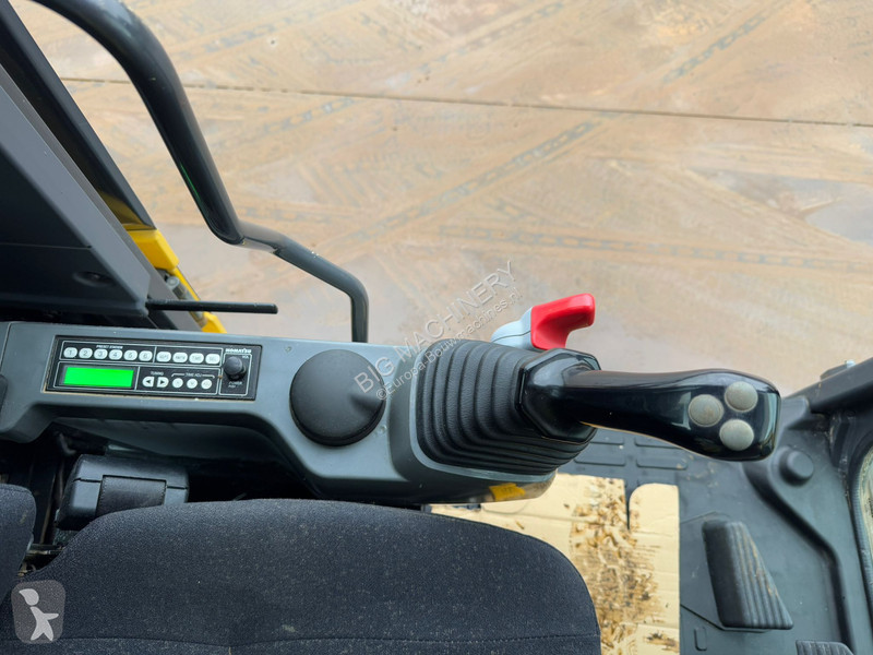Lopatový nakládač Komatsu HB215LC-1 HB
