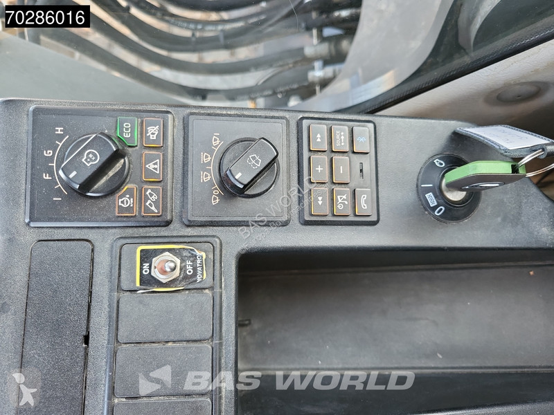 Graafmachine Volvo C220