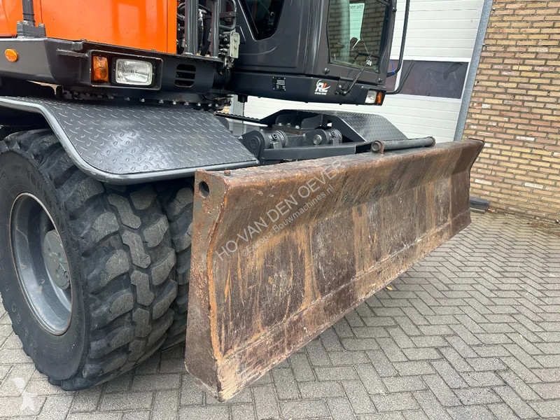 Excavator Doosan -5