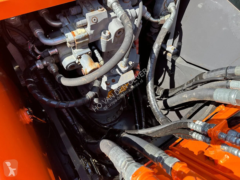 Escavatore Hitachi ZH210LC-5B