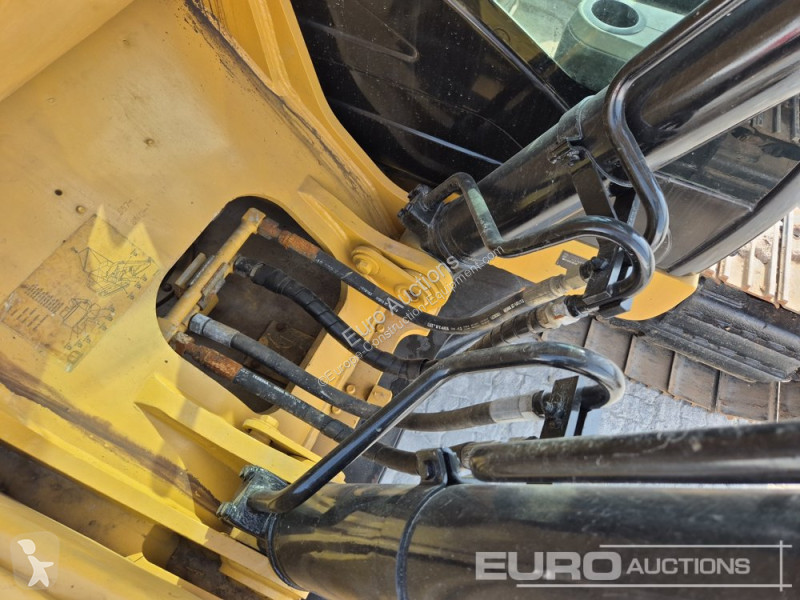 Excavator Caterpillar 3