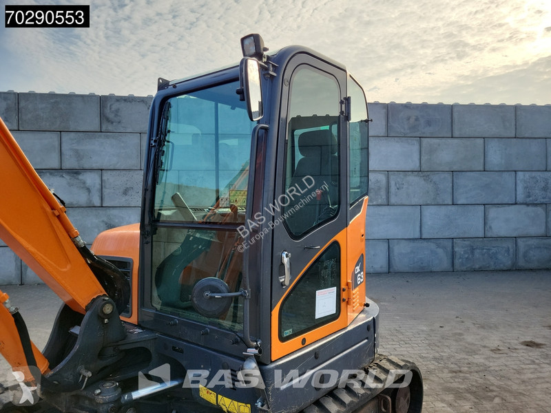 Escavadora Doosan DX63-3