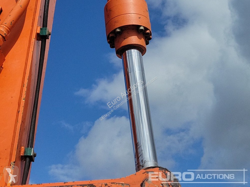 جرافة Hitachi -6