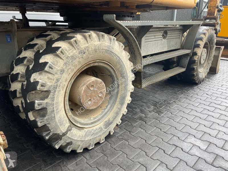 Lopatový nakládač Liebherr Full option