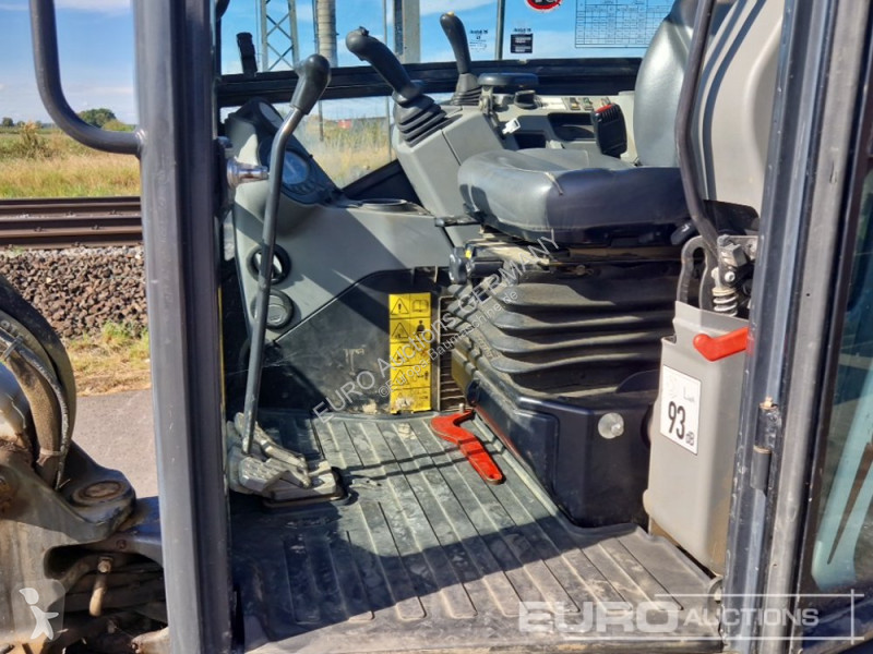 Escavadora Bobcat E27Z