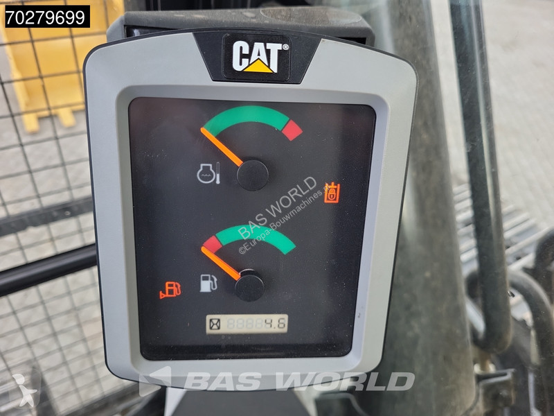 Escavatore Caterpillar 3 GC