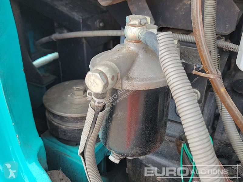 Escavadora Kobelco -8