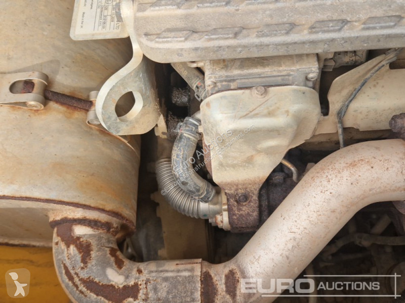 جرافة JCB JS131LC