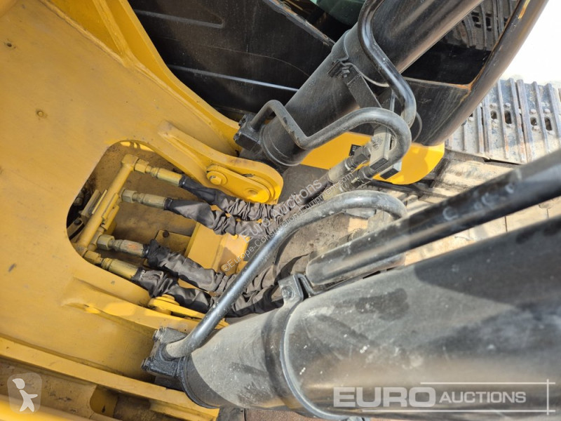 Excavator Caterpillar 3