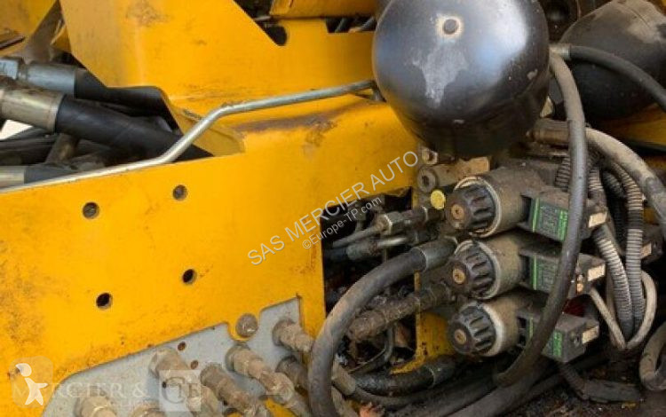 جرافة Mecalac pelle sur pneus diesel
