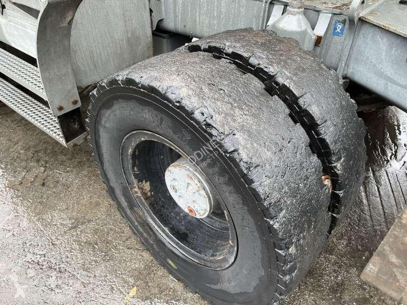 Lopatový nakládač Liebherr LITRONIC