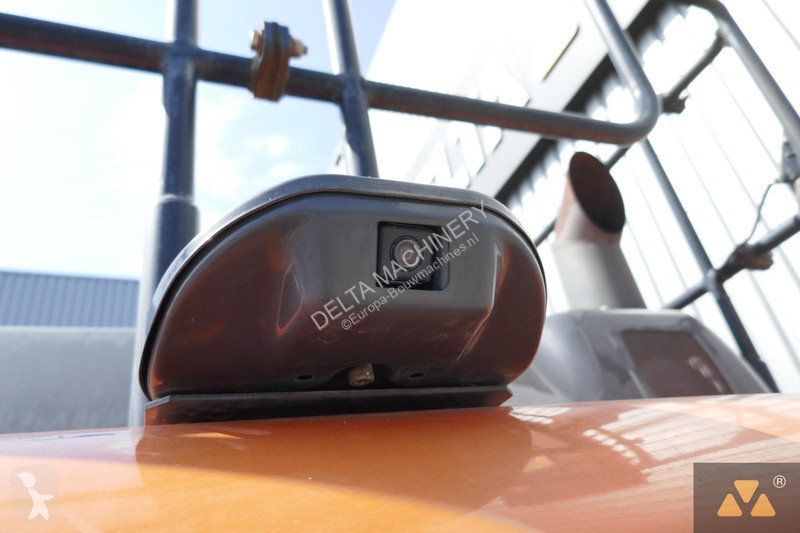 Escavatore Hitachi -6