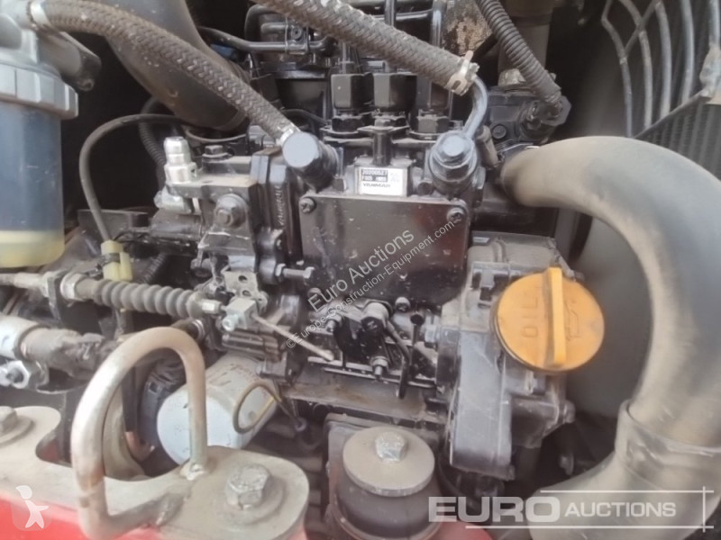 Escavadora Takeuchi TB216