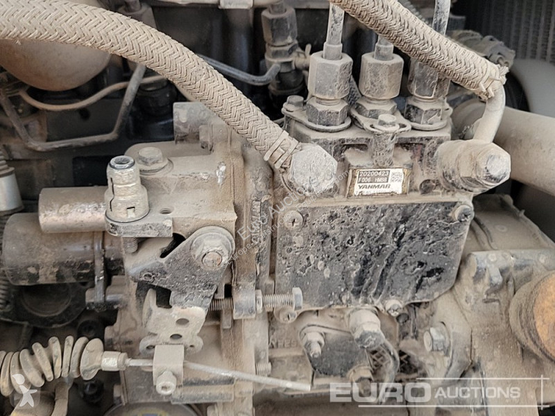 Escavadora Takeuchi TB216