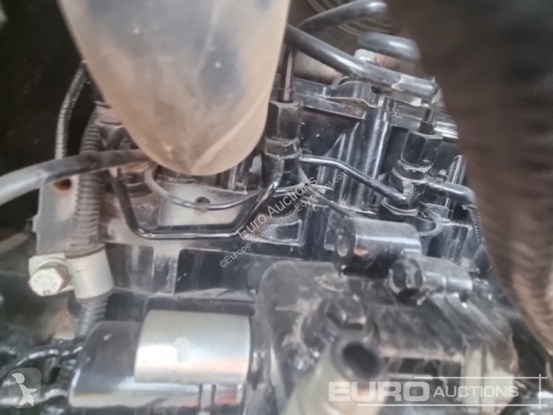 Escavadora Takeuchi TB216