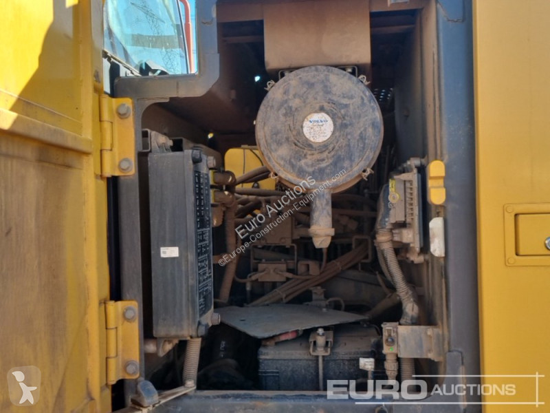 Excavator Volvo EC200EL