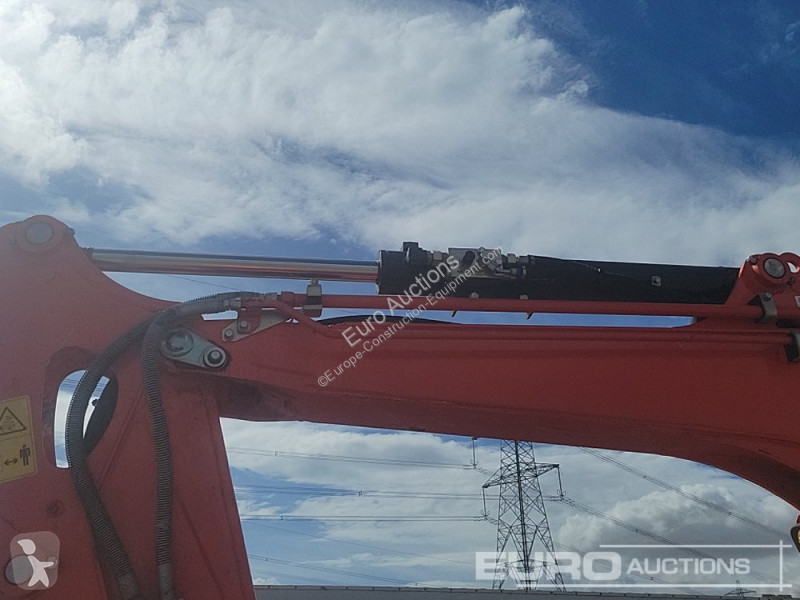 Lopatový nakládač Kubota U36-4