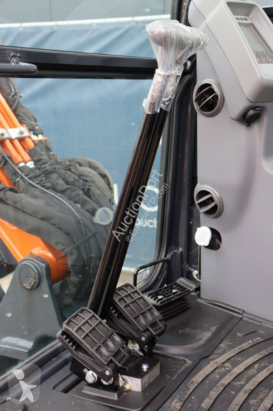 Escavadora Hitachi ZX38U-6 CLR