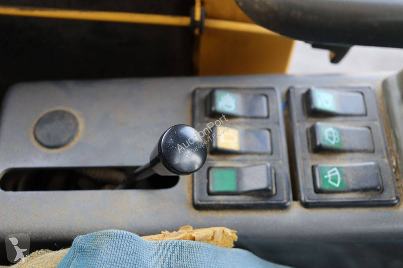 Escavadora Pel Job 233