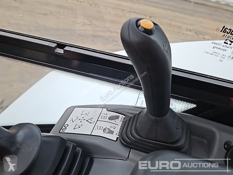 Lopatový nakládač Bobcat E55