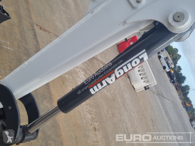 Lopatový nakládač Bobcat E19