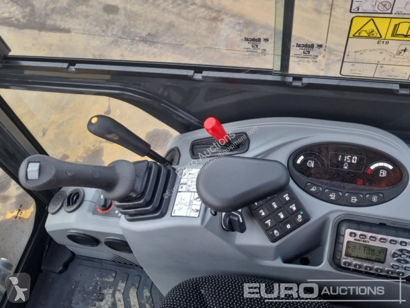 Lopatový nakládač Bobcat E19
