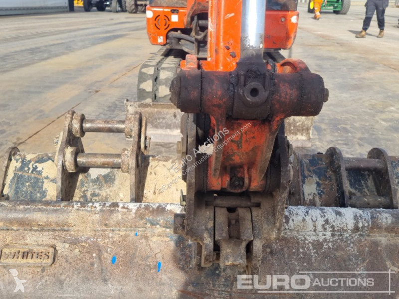 Lopatový nakládač Kubota KX015-4