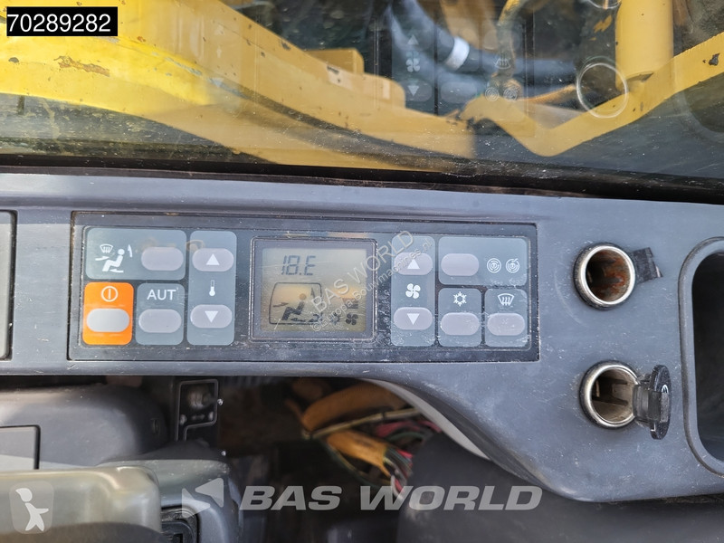 Excavator Caterpillar L