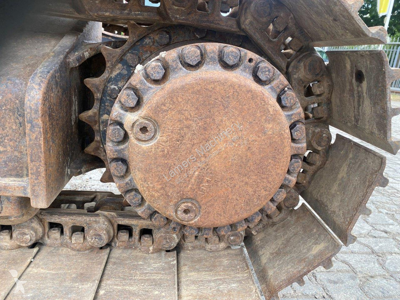 Graafmachine Caterpillar NVT