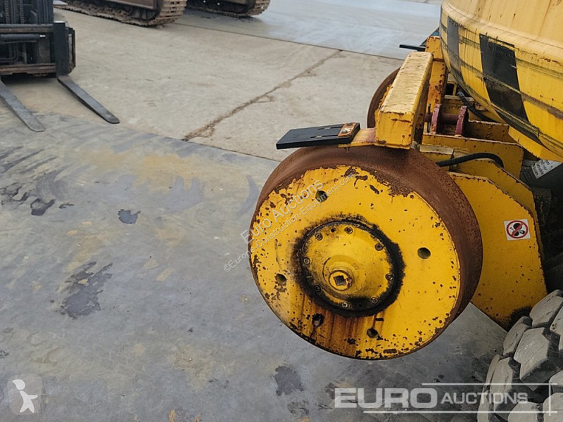 Escavatore Caterpillar