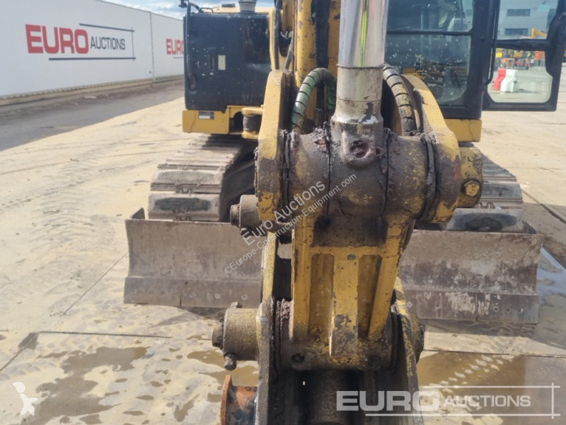 Excavator Caterpillar R