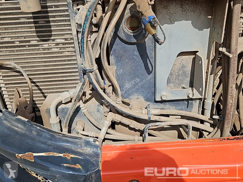 Lopatový nakládač Kubota U48-4