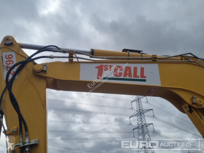 Escavadora Komatsu PC80MR-5