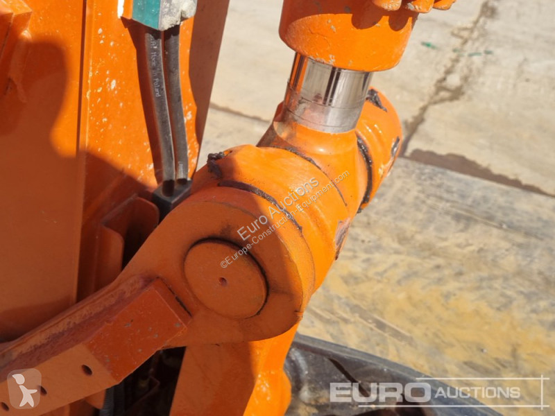 Excavadora Hitachi -7