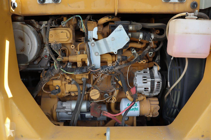 جرافة Caterpillar 308E2