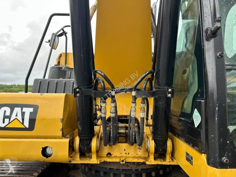 Excavator Caterpillar 320