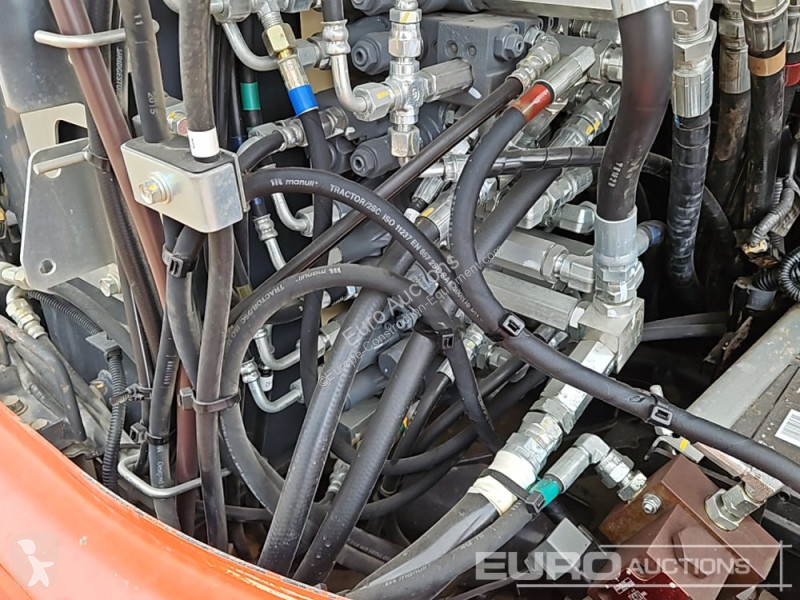 Lopatový nakládač Kubota KX057-4