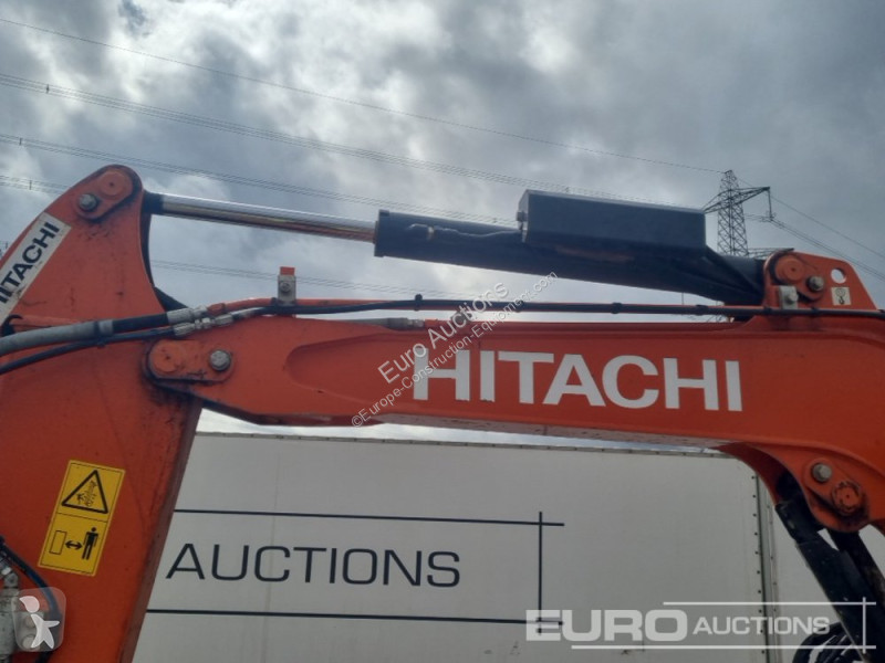 Lopatový nakládač Hitachi ZX33U-6 CLR