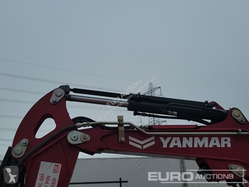 Lopatový nakládač Yanmar SV26