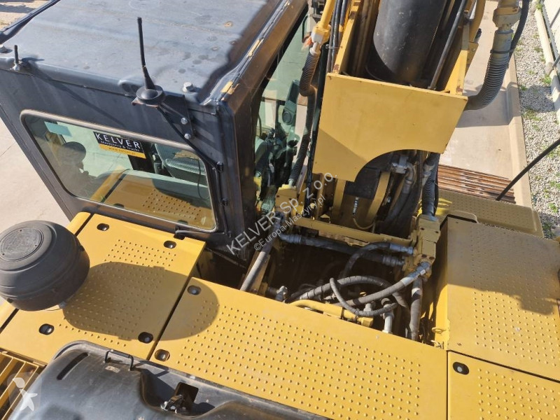 جرافة Caterpillar LRR * 2011r. *