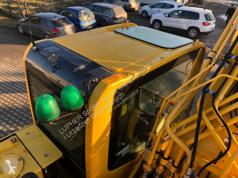 جرافة Komatsu PC490LC-11E0