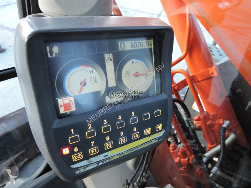 جرافة Hitachi ZX135